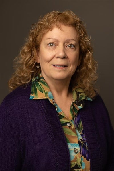 Sandra E Hoar