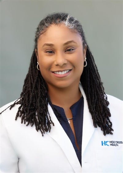 Aisha R Quarles